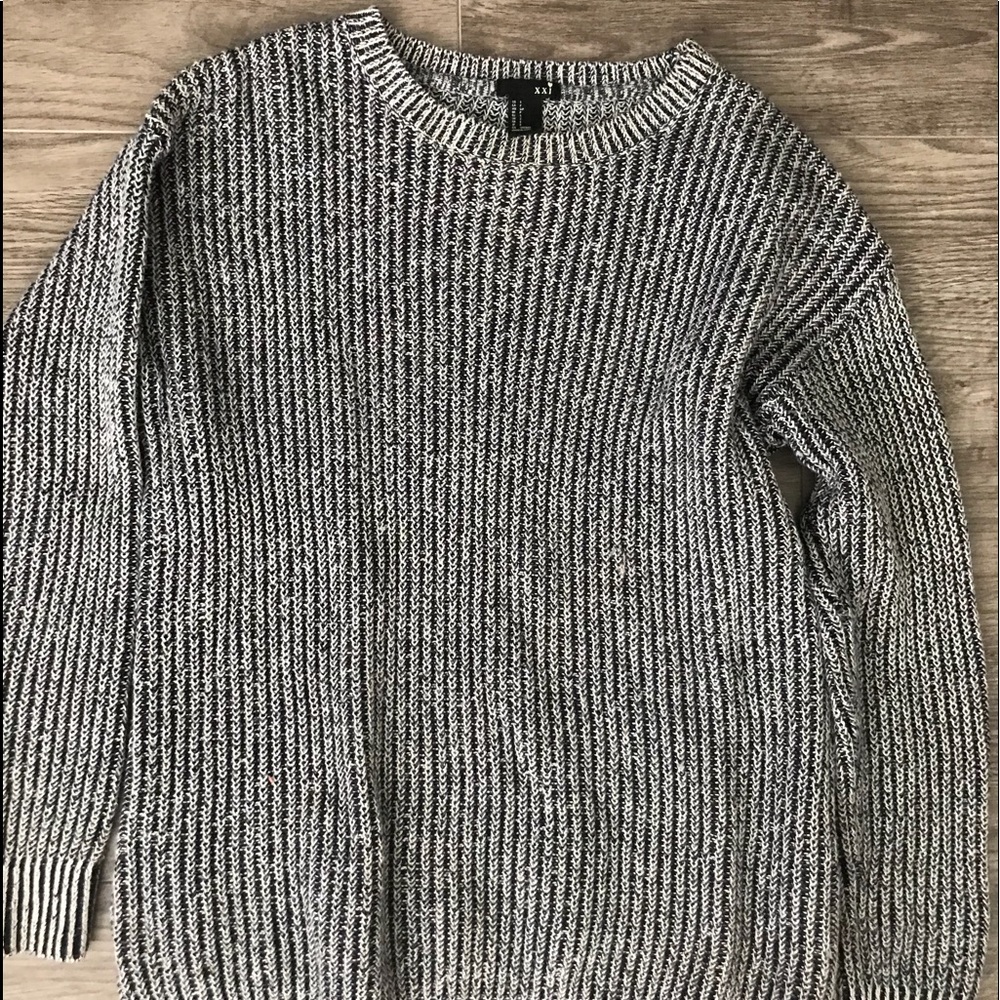 FOREVER 21 SWEATER